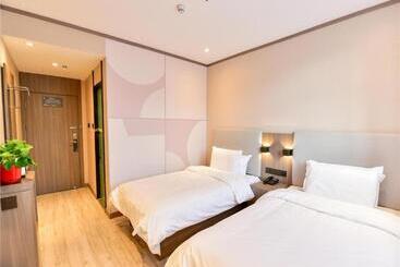 Hanting Hotel Zhangye Gulou