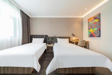 Hanting Premium Hotel Shanghai Fengxian Sports Center