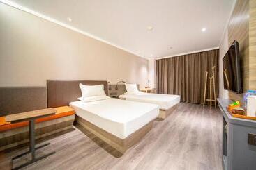 Hanting Premium Hotel Shenyang Hunnan Aoti Center