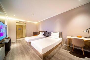 Hanting Premium Hotel Shenyang Hunnan Aoti Center