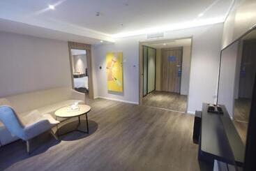 Hanting Premium Hotel Shenyang Hunnan Aoti Center