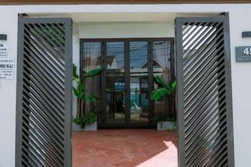 هتل Nha Trong Pho   Moon House