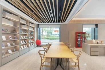 Ji Hotel Luzhou Bubugao Plaza
