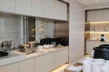 Ji Hotel Zhangye West Station