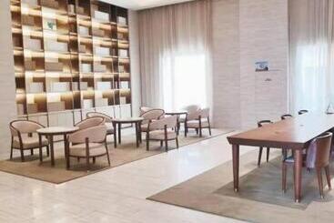 Ji Hotel Zhangye West Station