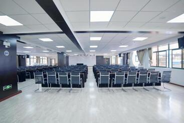 Starway Hotel Anshun Huangguoshu Street Anshun College