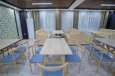 Starway Hotel Anshun Huangguoshu Street Anshun College