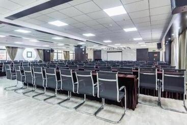 Starway Hotel Anshun Huangguoshu Street Anshun College