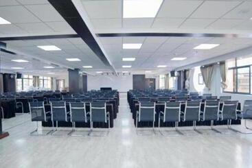 Starway Hotel Anshun Huangguoshu Street Anshun College