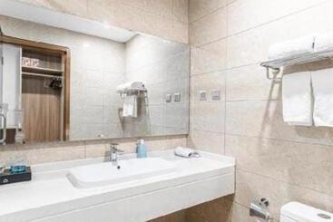 Starway Hotel Chifeng Wanda Plaza