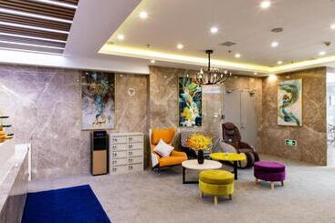 Starway Hotel Linyi University