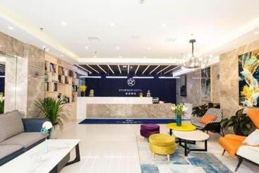 Starway Hotel Linyi University