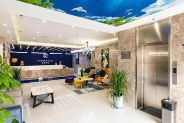 Starway Hotel Linyi University