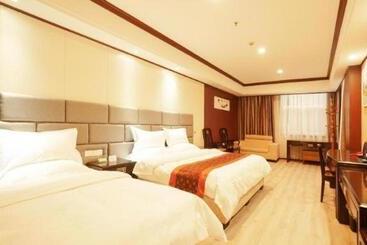 Starway Hotel Zigong Huidong Centre