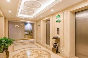Vienna Hotel Weifang Taihuacheng