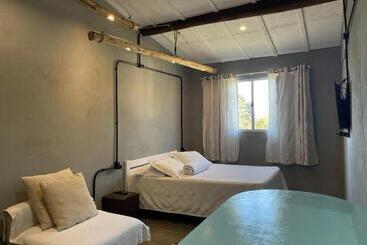 הוסטל Alto Do Mato