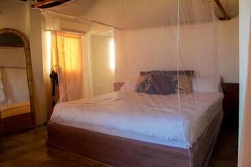 Lehani Beach Hostel