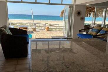 Lehani Beach Hostel