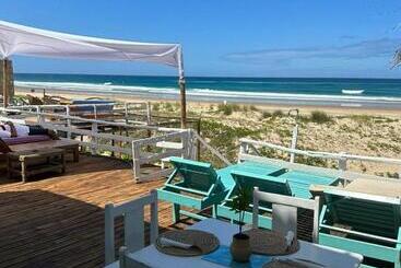 Lehani Beach Hostel