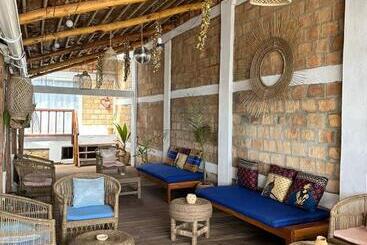 Lehani Beach Hostel