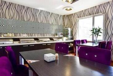 City 118 Hotel Qingdao Licang Pedestrian Street