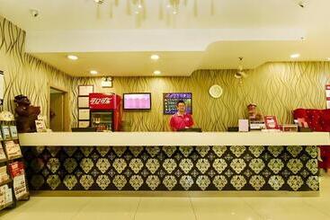 City 118 Hotel Qingdao Licang Pedestrian Street