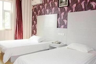 City 118 Hotel Qingdao Licang Pedestrian Street