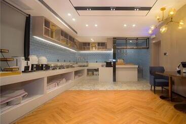Echarm Hotel Changsha Wuyi Square Railway Metro Station