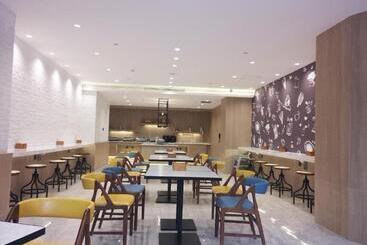 Hanting Premium Hotel Youjia Xianyang Qindu Wanda Plaza