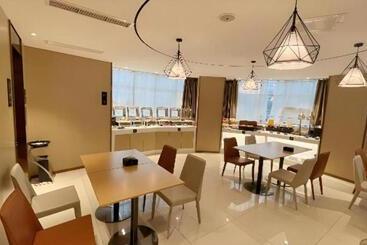 هتل City Comfort Inn Baoding Railway Station