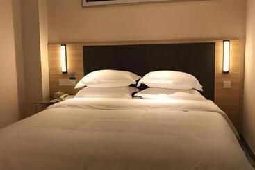 בית מלון כפרי City Comfort Inn Liu An Huoshan Dadi Garden