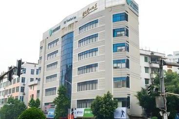 هتل City Comfort Inn Yulin Youth Square 1st People S Hospital