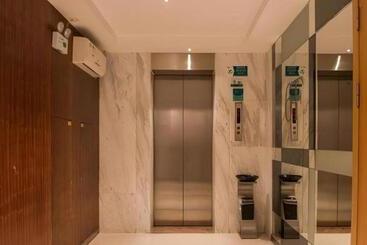 هتل City Comfort Inn Yulin Youth Square 1st People S Hospital