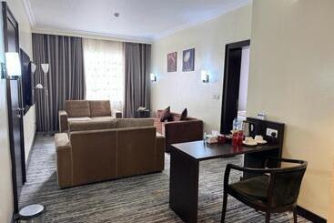 هتل Golden Tulip Ibadan