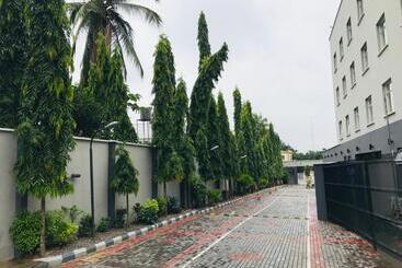 هتل Golden Tulip Ibadan