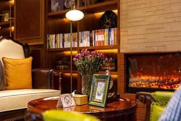 هتل James Joyce Coffetel Kunming Railway Station Huancheng Nan Road Metro Station