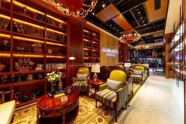 هتل James Joyce Coffetel Kunming Railway Station Huancheng Nan Road Metro Station