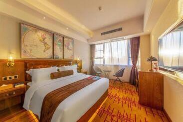 هتل James Joyce Coffetel Kunming Railway Station Huancheng Nan Road Metro Station