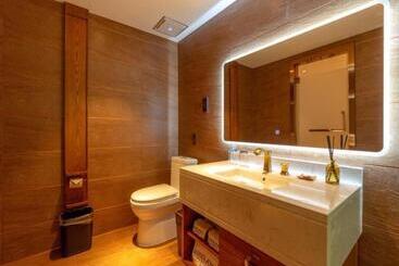 هتل James Joyce Coffetel Kunming Railway Station Huancheng Nan Road Metro Station