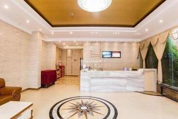 هتل Jtour Inn Zhuhai Xiangzhou Mingzhu Light Rail Station