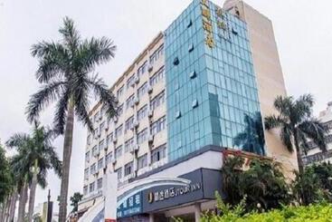 هتل Jtour Inn Zhuhai Xiangzhou Mingzhu Light Rail Station
