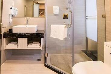 هتل Jtour Inn Zhuhai Xiangzhou Mingzhu Light Rail Station