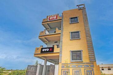 酒店 Oyo A1 Guest House