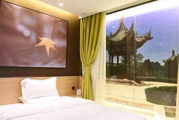 Iu Hotel Xi An Gulou Huimin Street Qiaozikou Metro Station