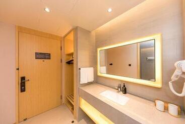 Ji Hotel Nanjing Ruanjian Avenue Metro Station