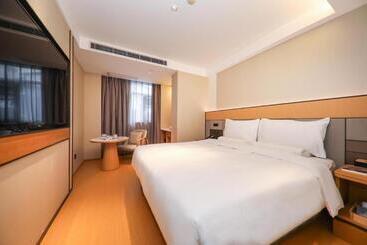 Ji Hotel Shanghai Renming Guangchang Weihai Road