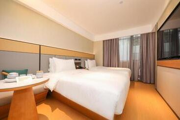 Ji Hotel Shanghai Renming Guangchang Weihai Road