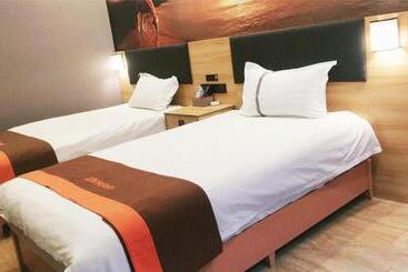 Jun Hotel Gansu Lanzhou Chengguan District Zhangye Road Walking Street