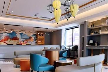 Magnotel Hotel Anshun West High Speed Railway Station