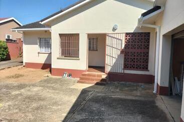 پانسیون Restwell Accommodation